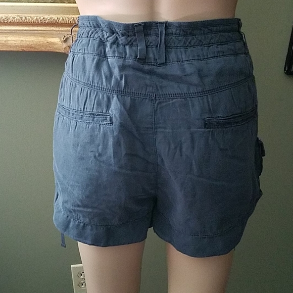 Shorts - Picture 3 of 3